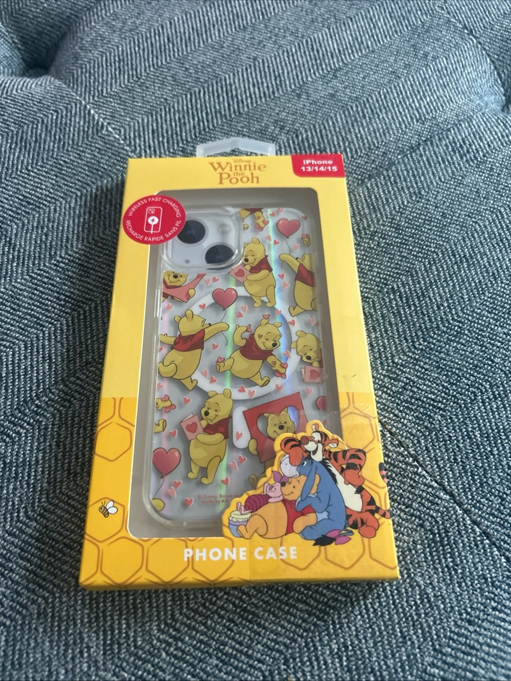 New Disney Winnie The Pooh iPhone 13/14/15  Phone Case W/ Hearts/balloons - Picture 4 of 11